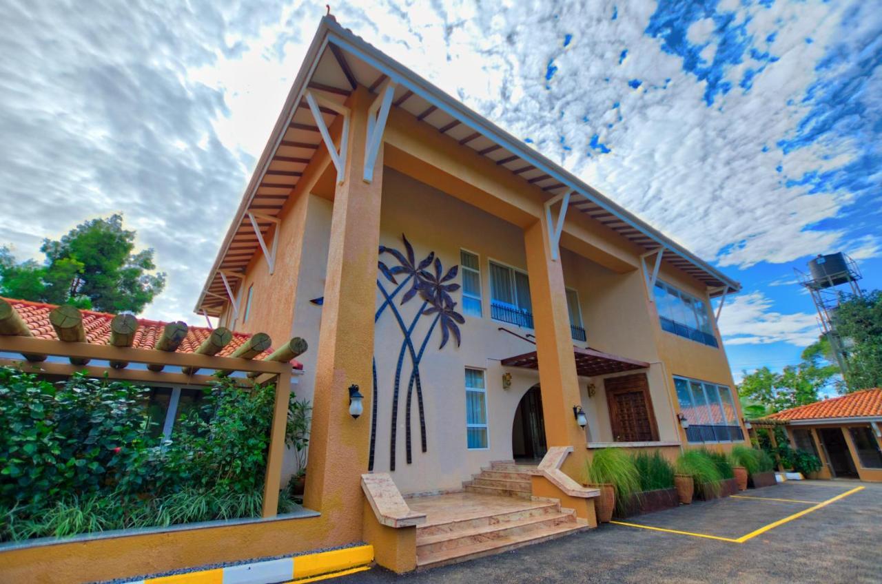 No 5 Boutique Hotel Limited Εντέμπε Εξωτερικό φωτογραφία